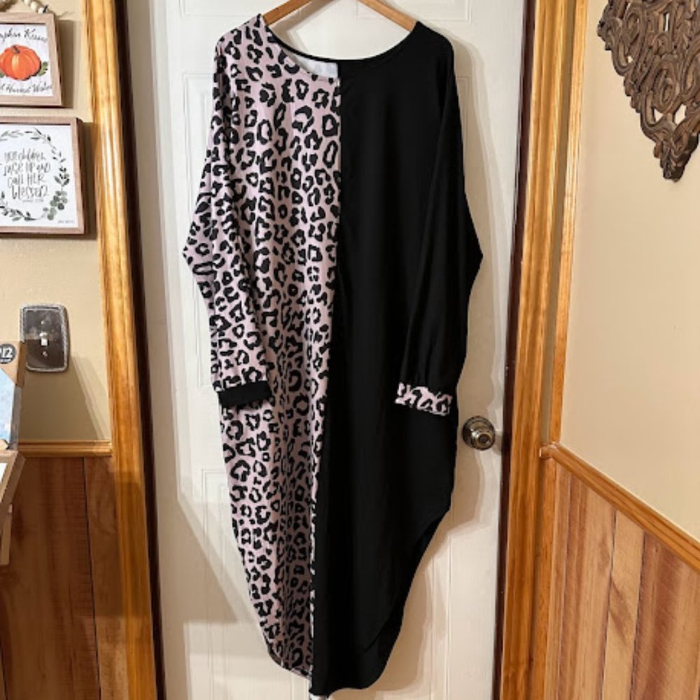 {Plus Size} NWOT Adorable, Soft, Long Sleeve 1/2 Print Dress~ Size 3X (A33)